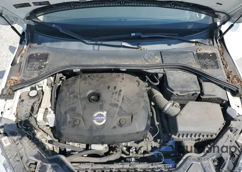 2015 Volvo S60 Premier z USA, uszkodzony, nr VIN YV140MFK8F1350796